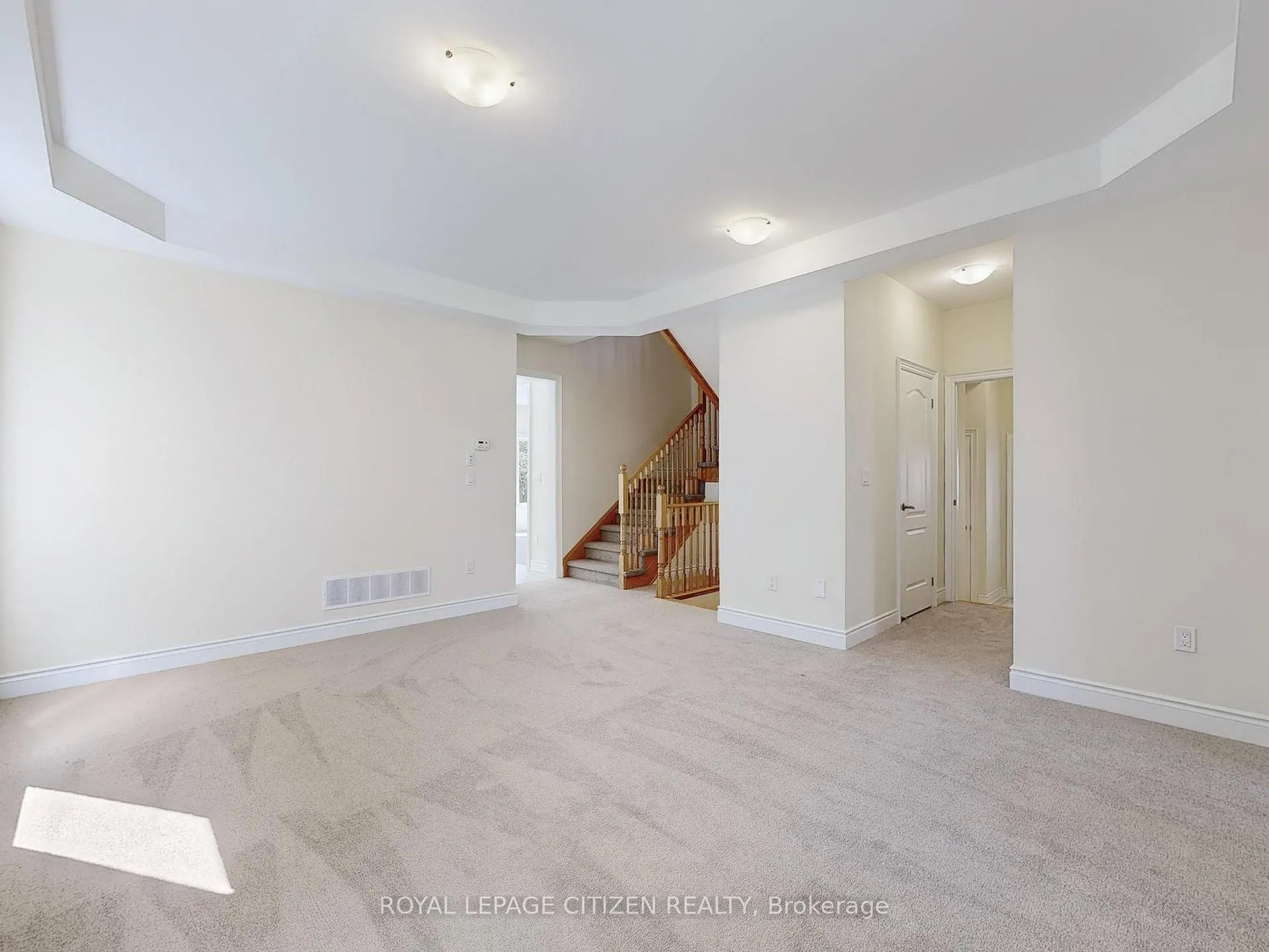 Photo 16 of 102 North Garden Boulevard, Scugog, Port Perry — HOMEH