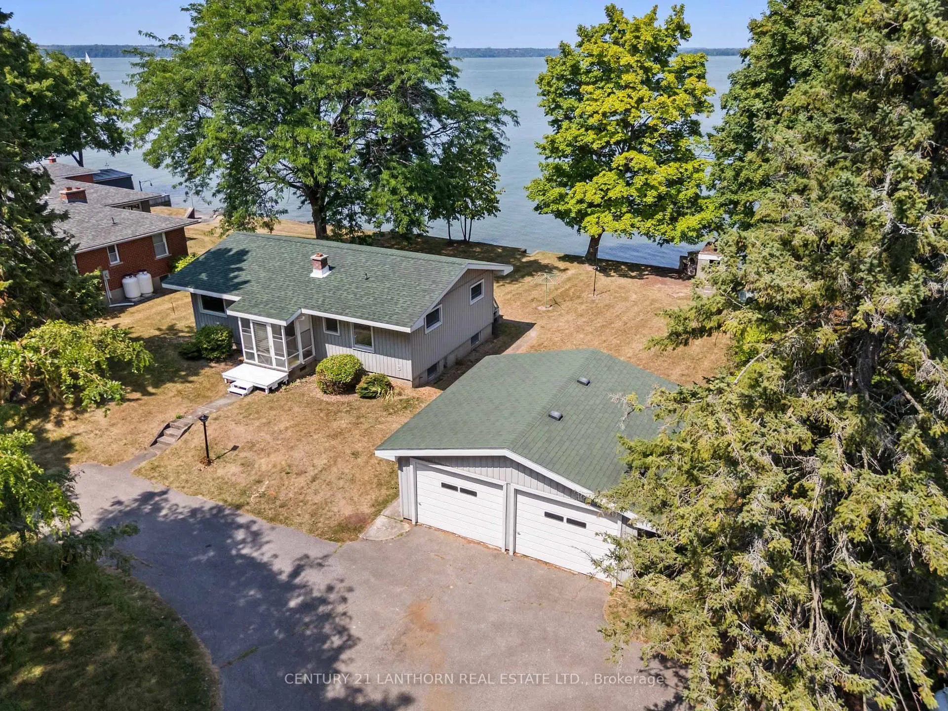 Front of 11468 Loyalist Parkway