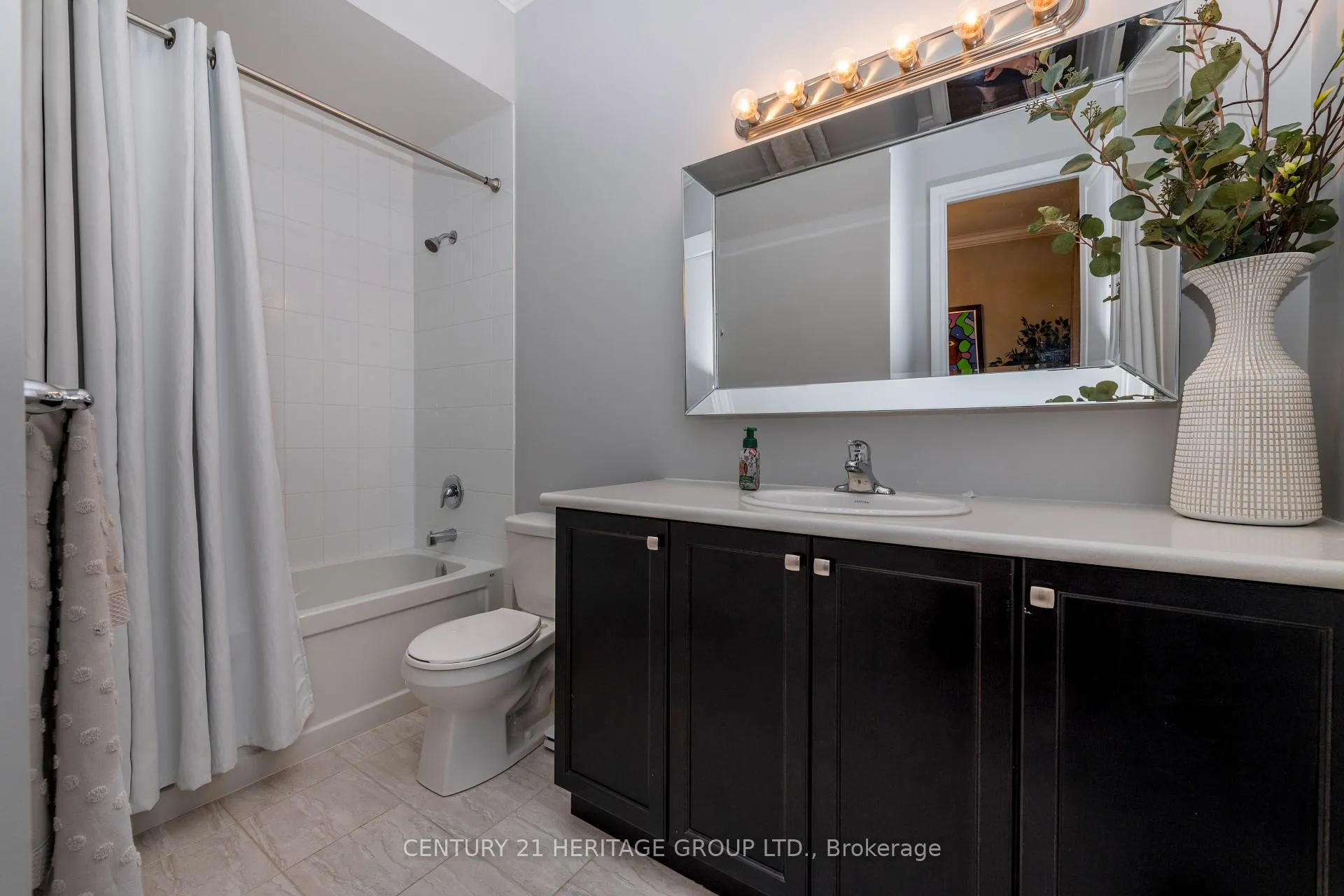 Photo 18 of 86 Sharpe Crescent, New Tecumseth, Tottenham — HOMEH