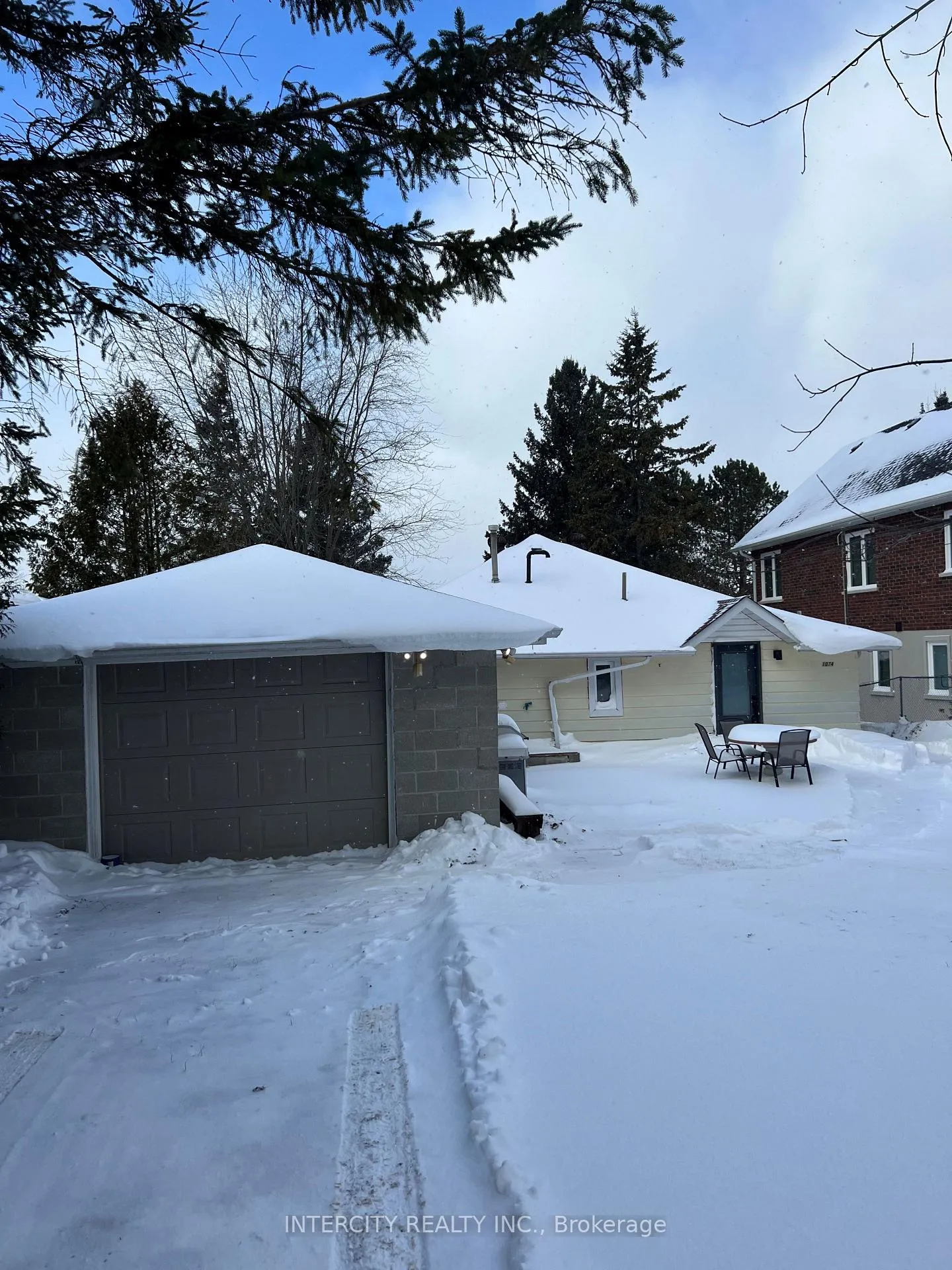 Photo 1 of 1074 River Road E, Wasaga Beach — HOMEH