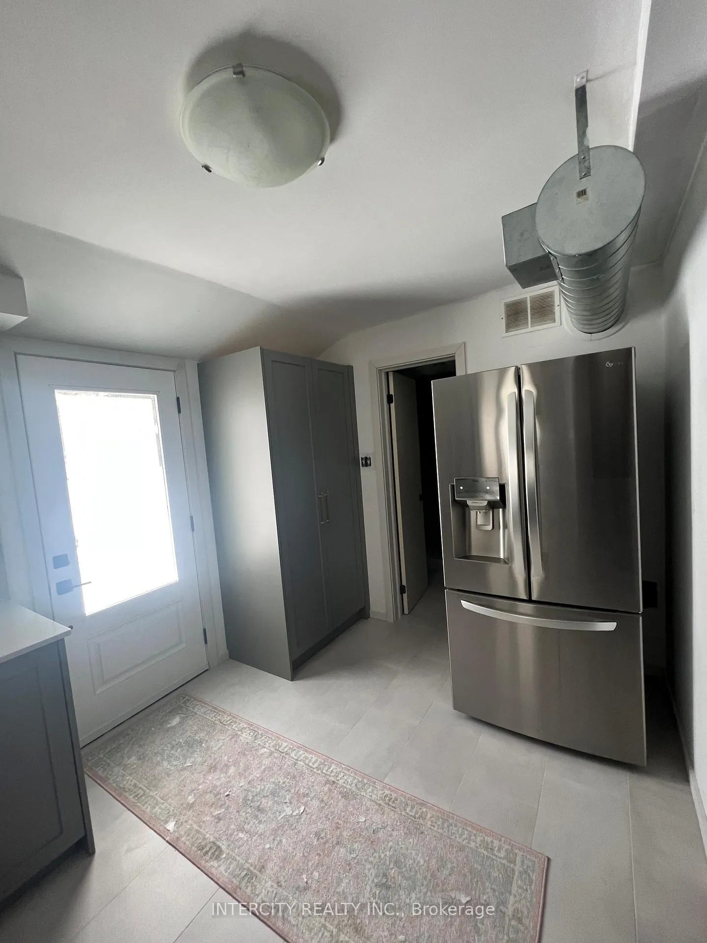 Photo 5 of 1074 River Road E, Wasaga Beach — HOMEH