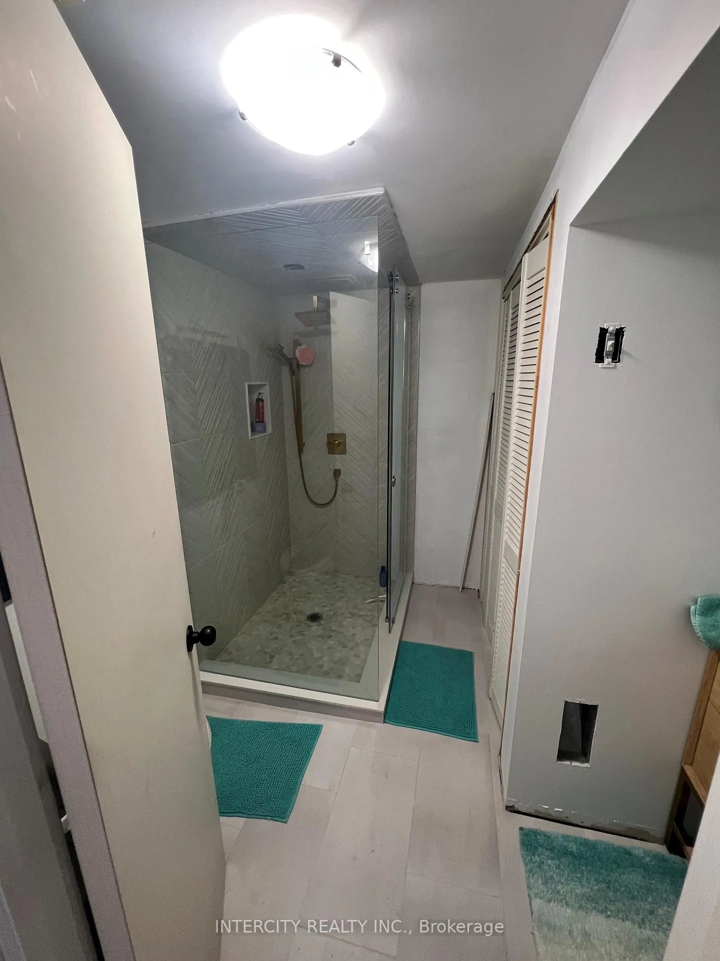 Photo 10 of 1074 River Road E, Wasaga Beach — HOMEH