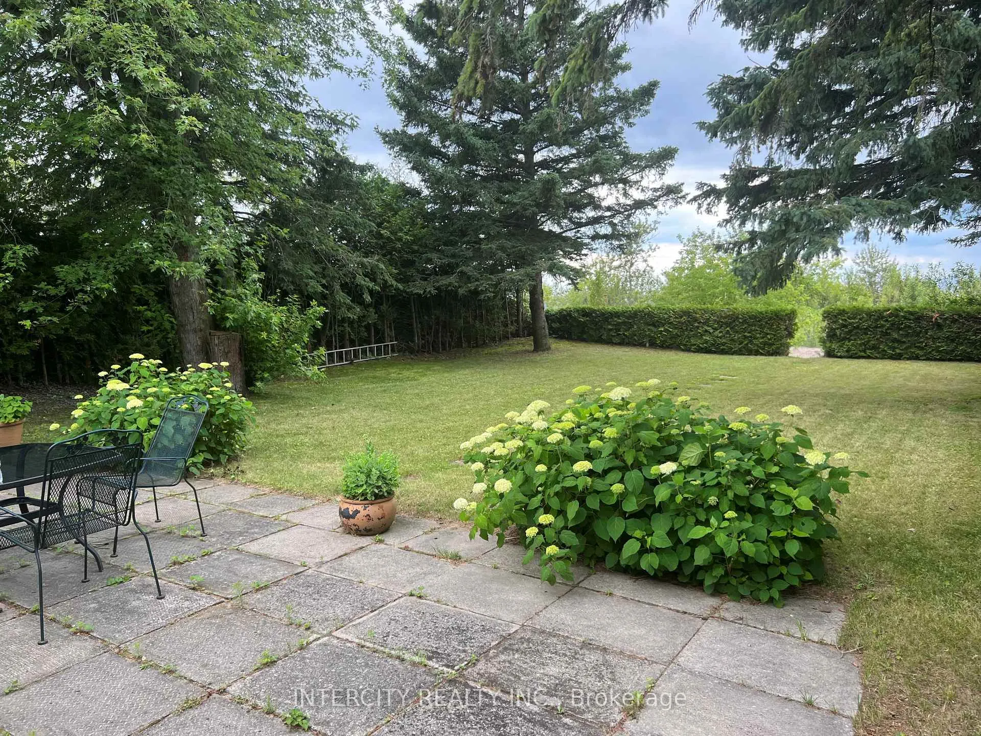 Photo 13 of 1074 River Road E, Wasaga Beach — HOMEH