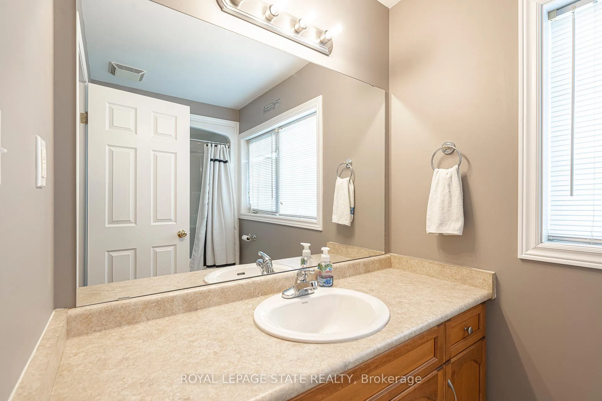 Photo 23 of 3209 Regional Rd 56, Hamilton, Binbrook — HOMEH