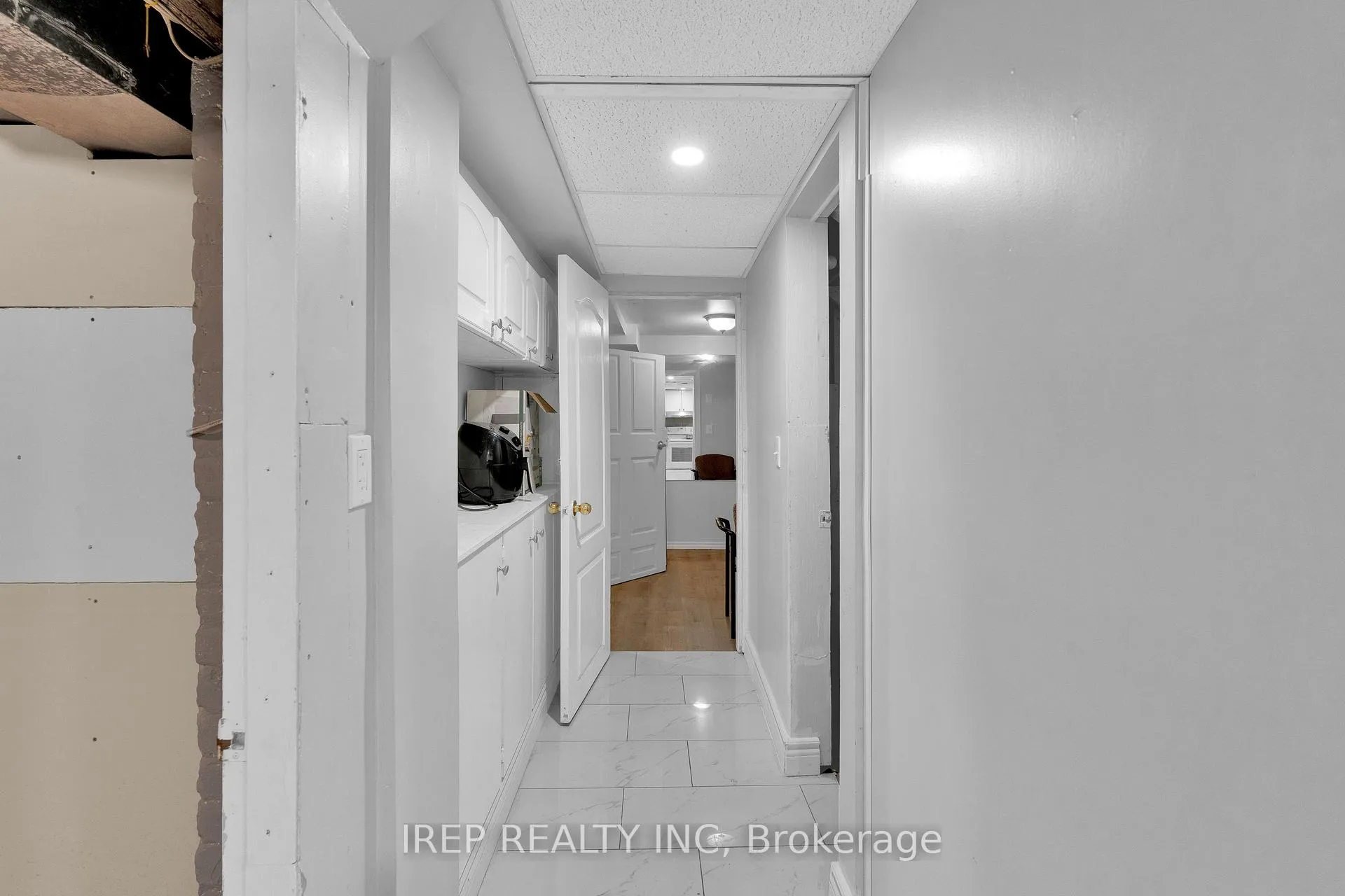 Photo 7 of 812 Dougall Avenue, Windsor — HOMEH