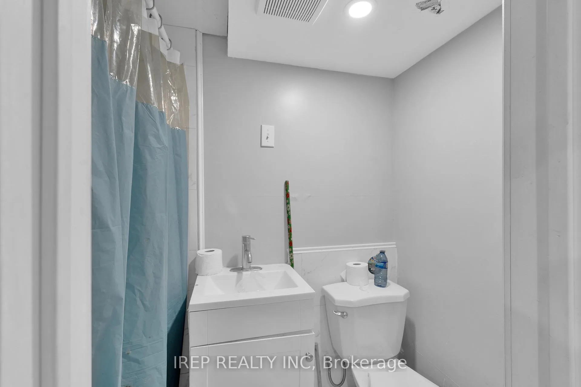 Photo 10 of 812 Dougall Avenue, Windsor — HOMEH