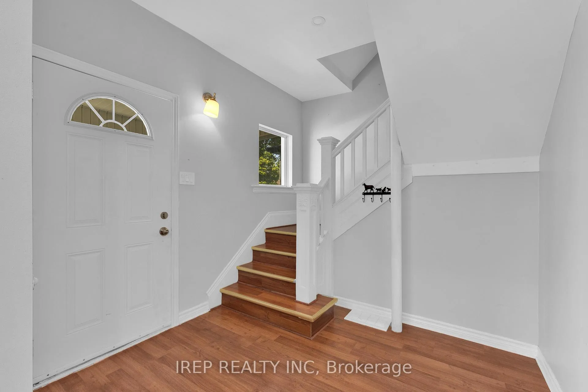 Photo 13 of 812 Dougall Avenue, Windsor — HOMEH