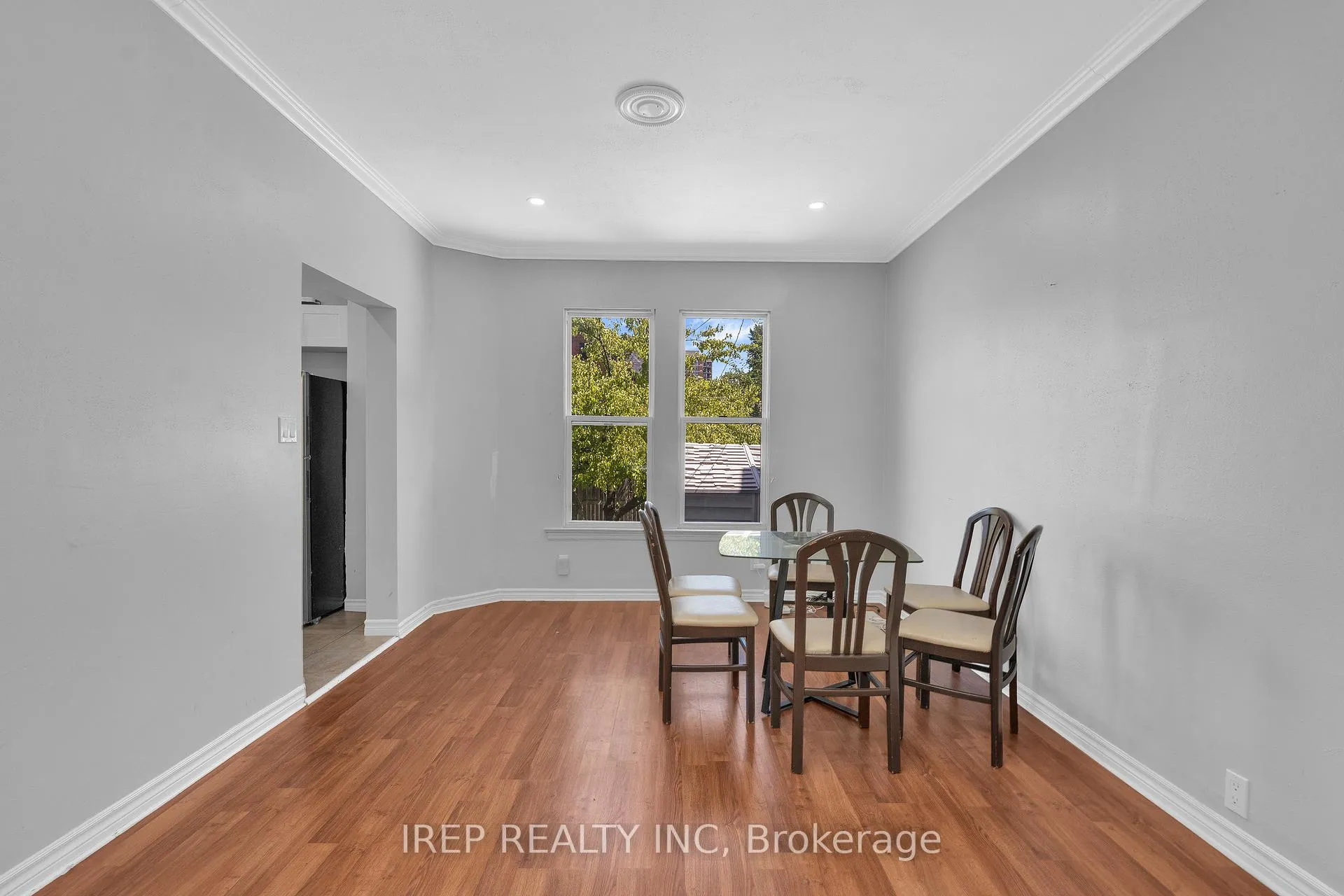 Photo 17 of 812 Dougall Avenue, Windsor — HOMEH