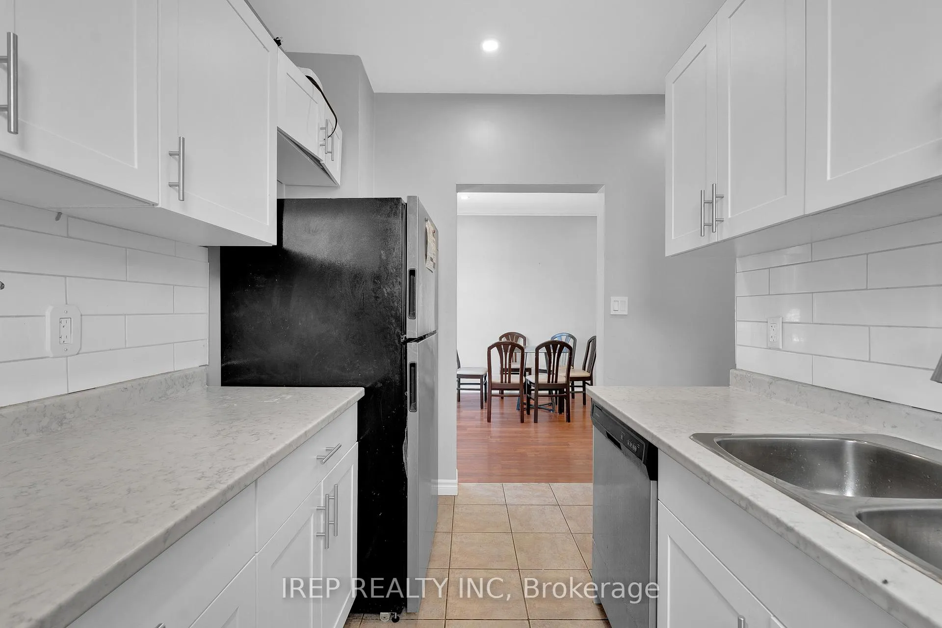 Photo 21 of 812 Dougall Avenue, Windsor — HOMEH
