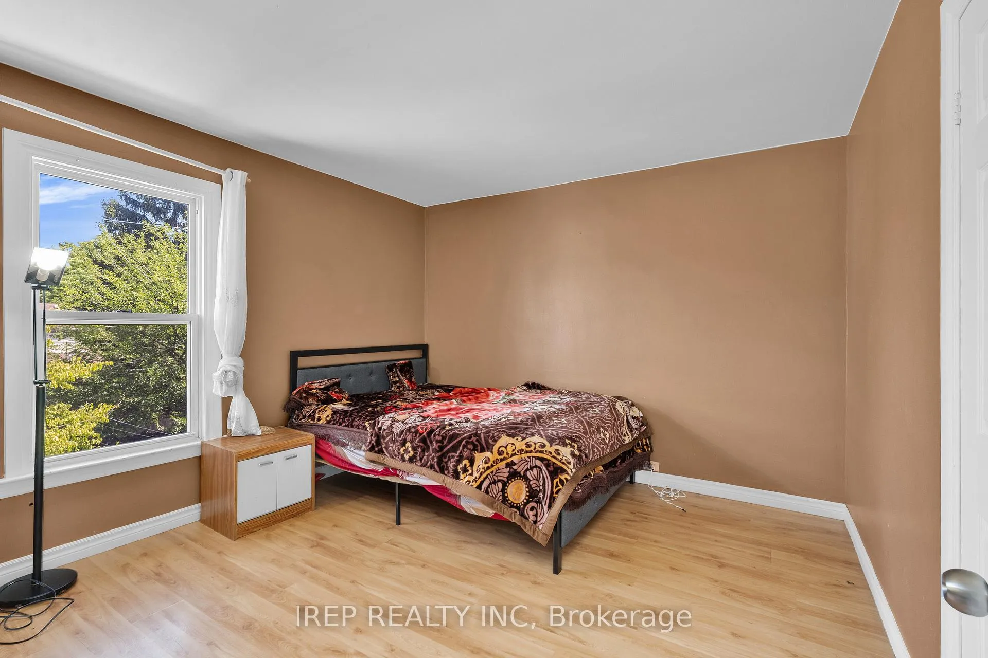 Photo 24 of 812 Dougall Avenue, Windsor — HOMEH