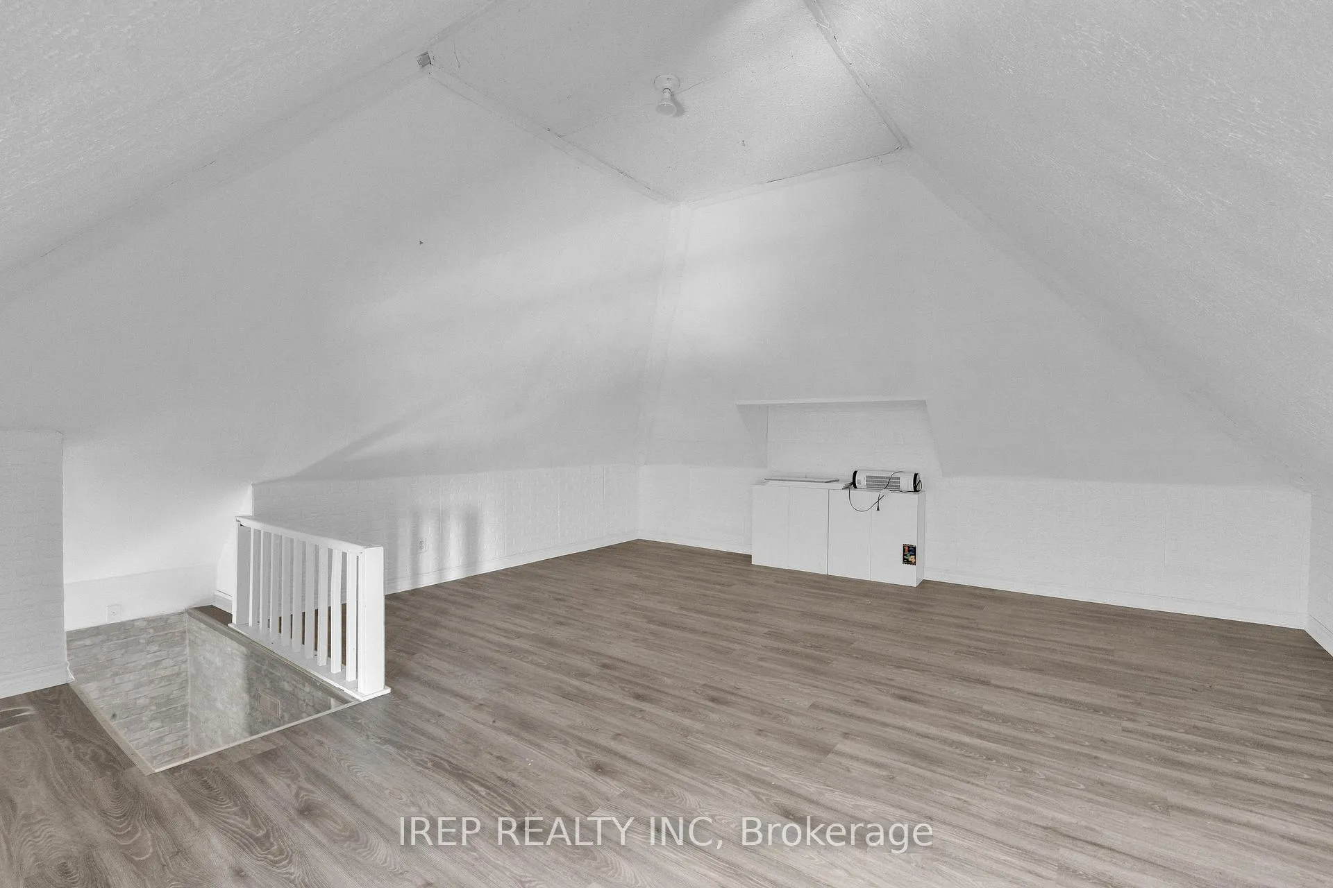 Photo 28 of 812 Dougall Avenue, Windsor — HOMEH