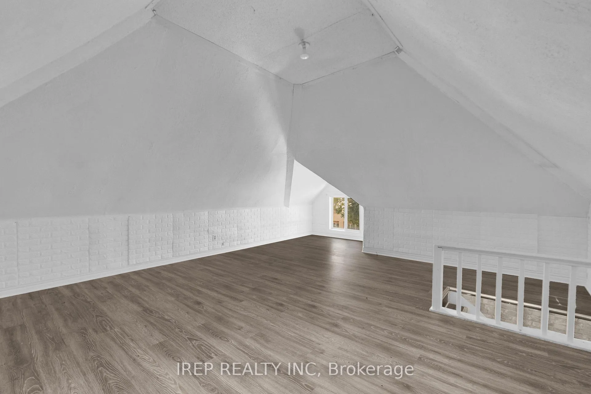 Photo 29 of 812 Dougall Avenue, Windsor — HOMEH