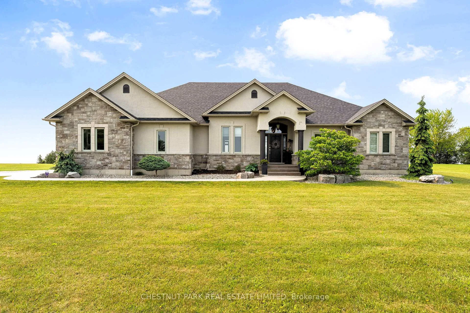 Photo 1 of 5084 Talbot Trail, Chatham-Kent — HOMEH