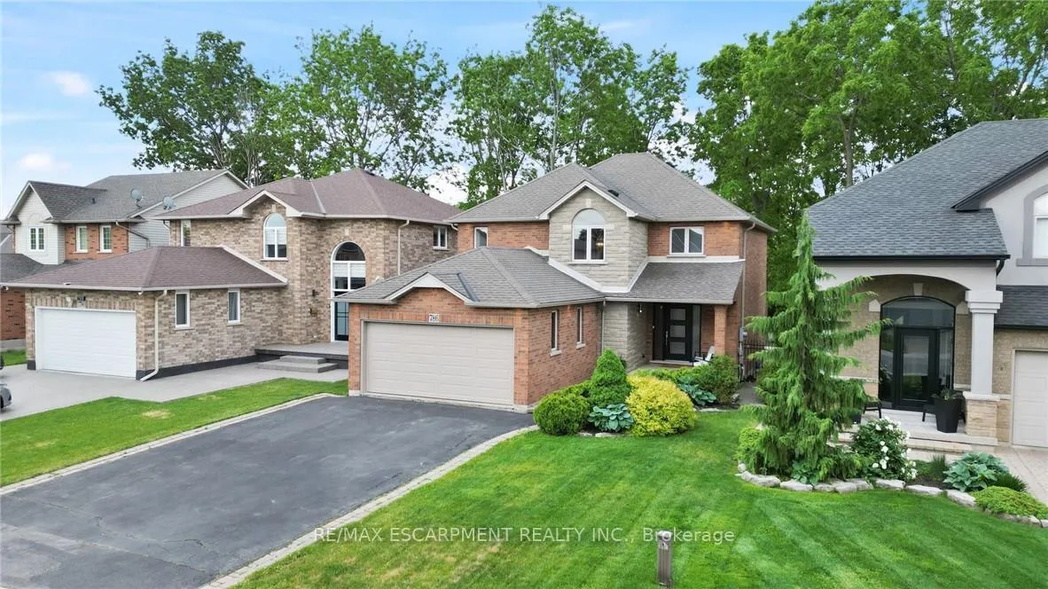 Photo 3 of 786 Upper Horning Road, Hamilton, Gurnett — HOMEH