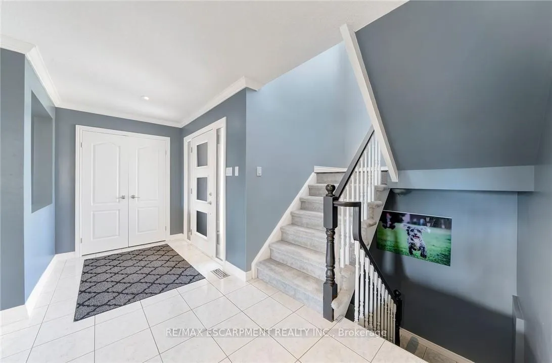 Photo 7 of 786 Upper Horning Road, Hamilton, Gurnett — HOMEH