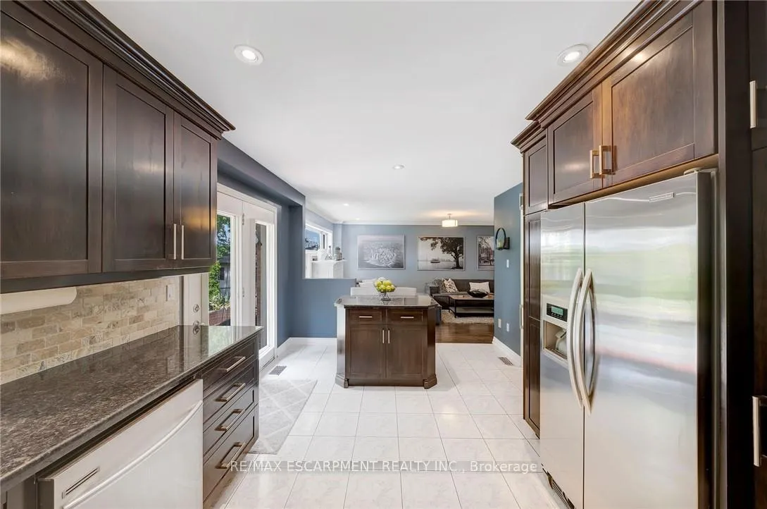Photo 15 of 786 Upper Horning Road, Hamilton, Gurnett — HOMEH