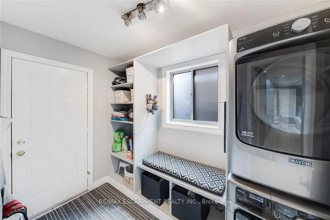 Photo 19 of 786 Upper Horning Road, Hamilton, Gurnett — HOMEH