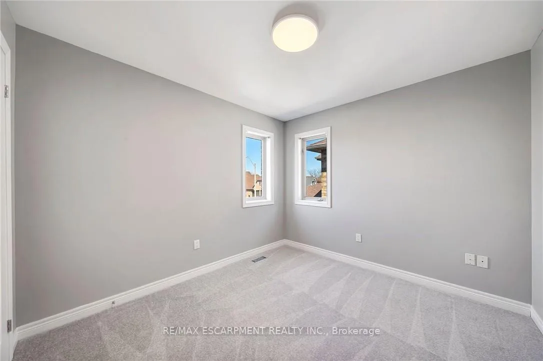 Photo 24 of 786 Upper Horning Road, Hamilton, Gurnett — HOMEH