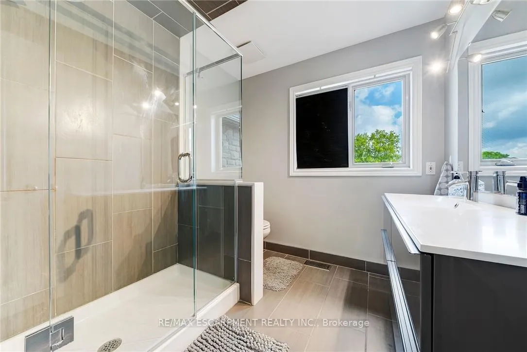 Photo 34 of 786 Upper Horning Road, Hamilton, Gurnett — HOMEH