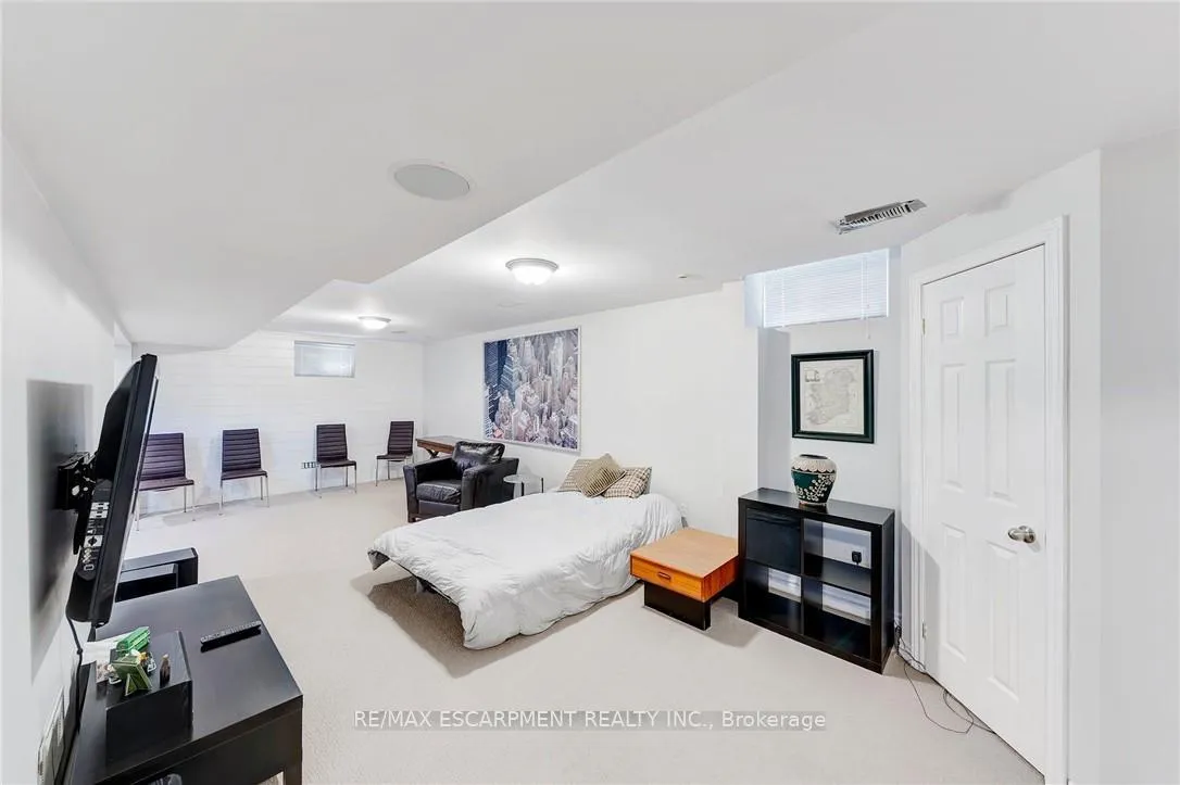 Photo 35 of 786 Upper Horning Road, Hamilton, Gurnett — HOMEH