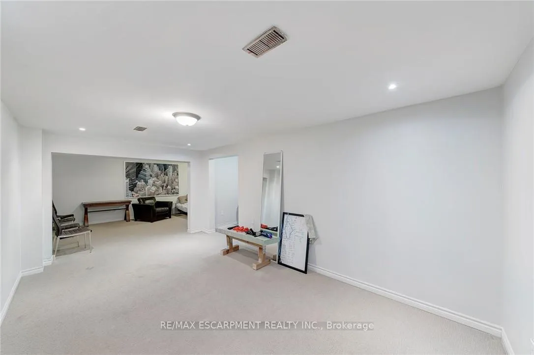 Photo 37 of 786 Upper Horning Road, Hamilton, Gurnett — HOMEH
