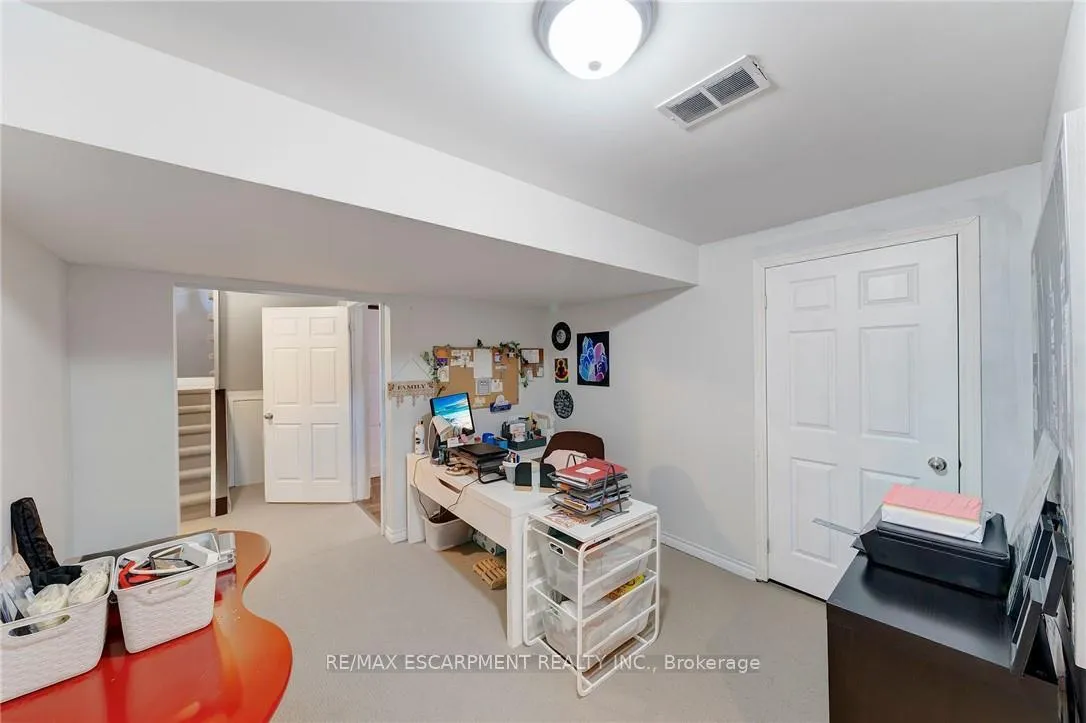 Photo 38 of 786 Upper Horning Road, Hamilton, Gurnett — HOMEH