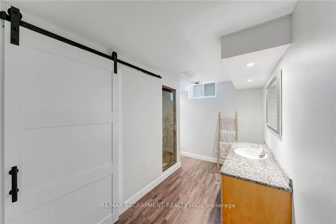Photo 39 of 786 Upper Horning Road, Hamilton, Gurnett — HOMEH