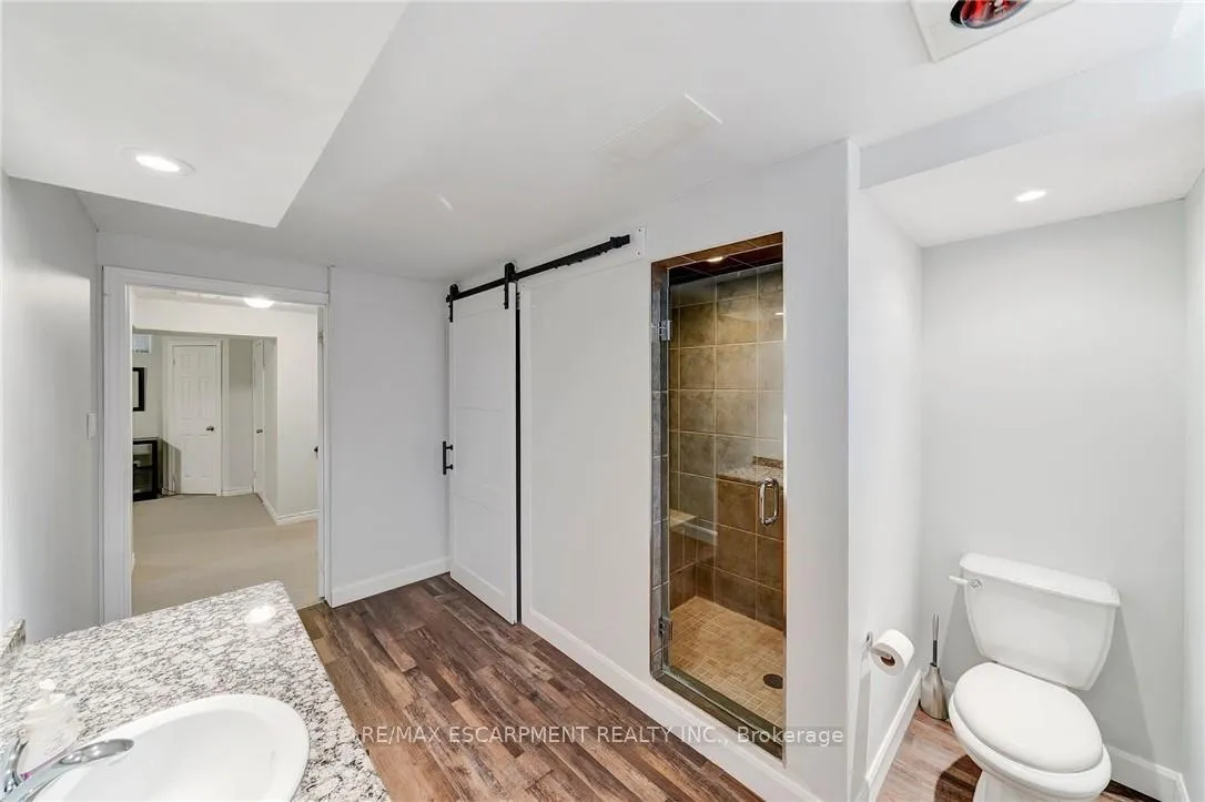 Photo 40 of 786 Upper Horning Road, Hamilton, Gurnett — HOMEH