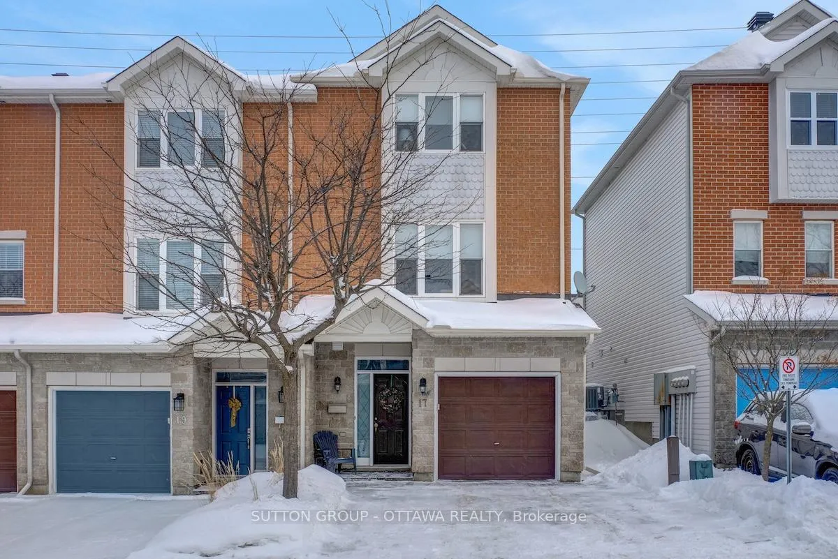 Front of 17 Glenhaven Private