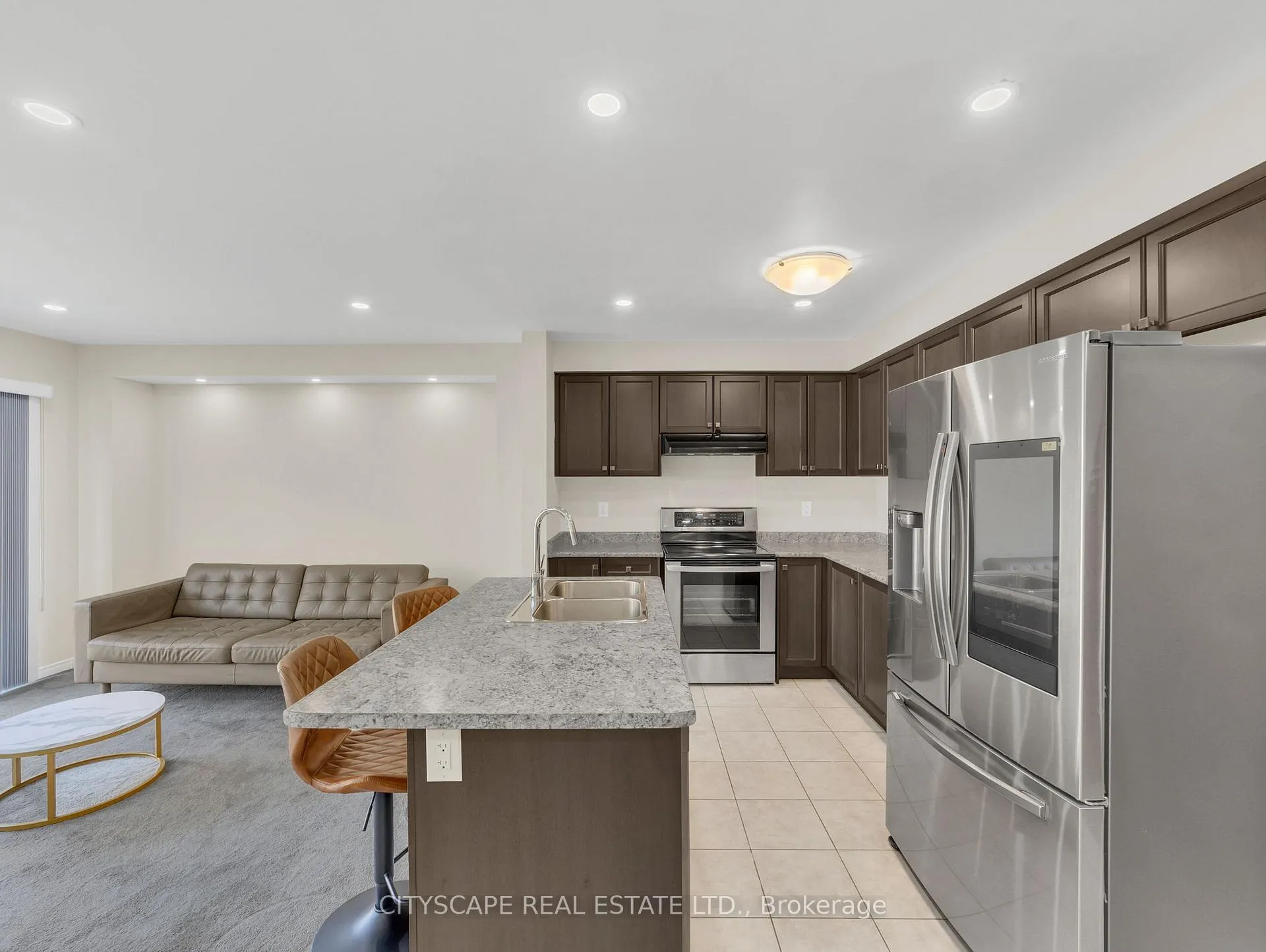 Photo 5 of 7725 Shagbark Avenue, Niagara Falls, Brown — HOMEH