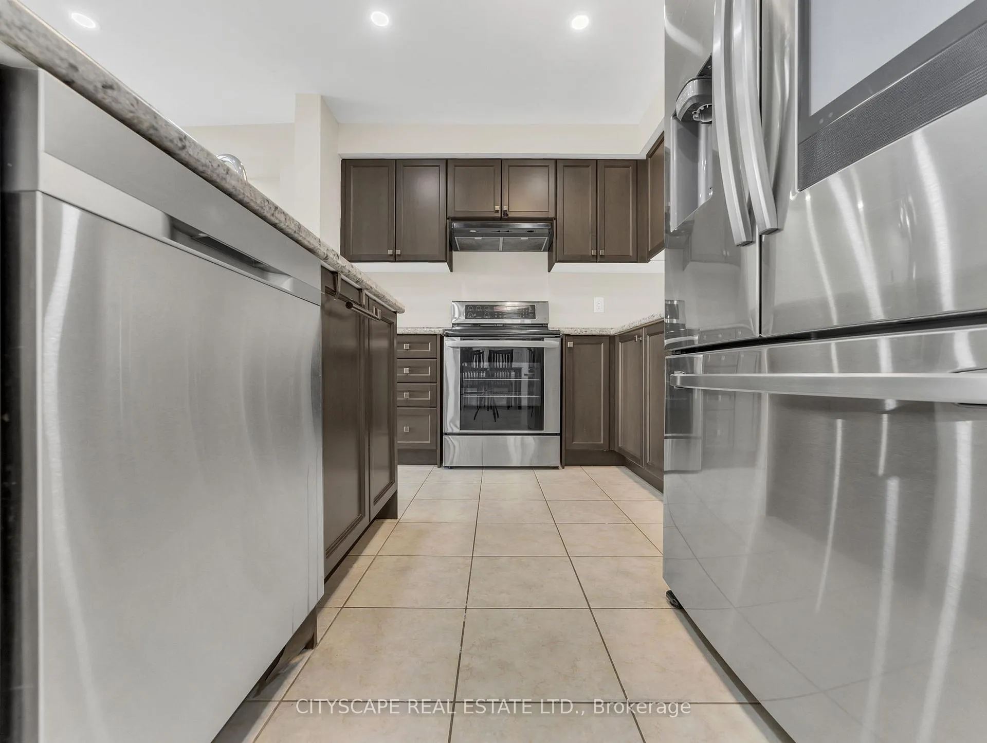 Photo 6 of 7725 Shagbark Avenue, Niagara Falls, Brown — HOMEH