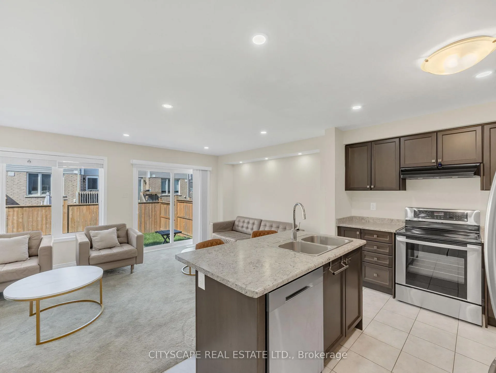 Photo 7 of 7725 Shagbark Avenue, Niagara Falls, Brown — HOMEH