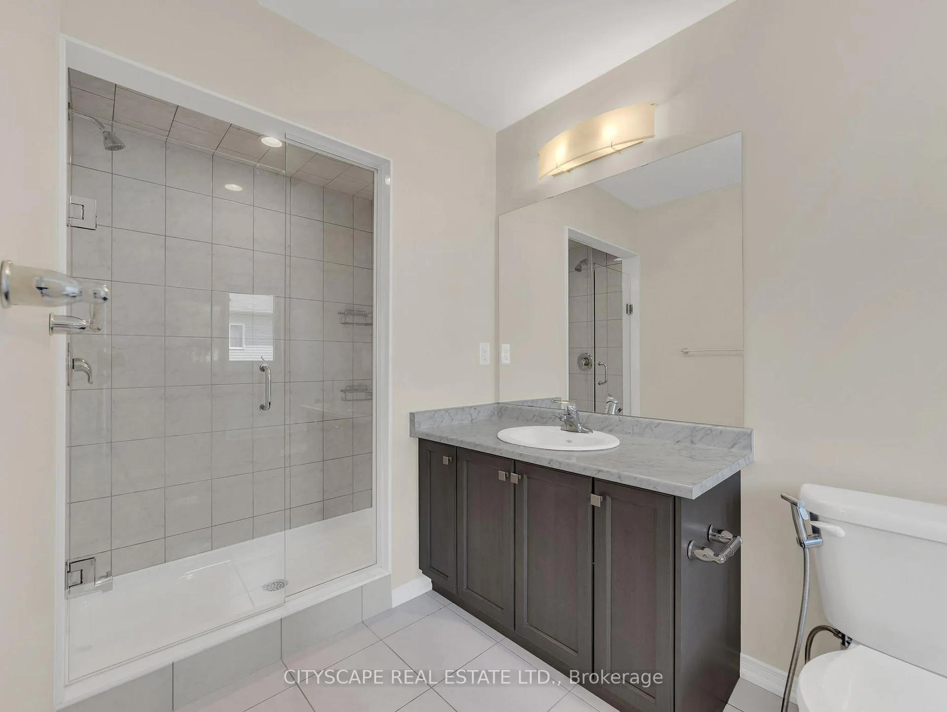 Photo 19 of 7725 Shagbark Avenue, Niagara Falls, Brown — HOMEH