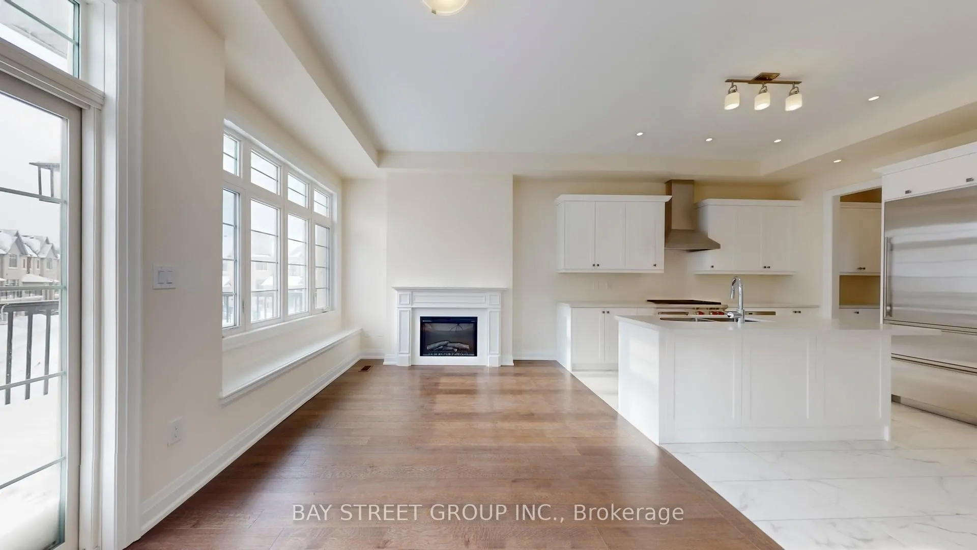 Photo 4 of 4279 Major Mackenzie Drive E, Markham, Angus Glen — HOMEH