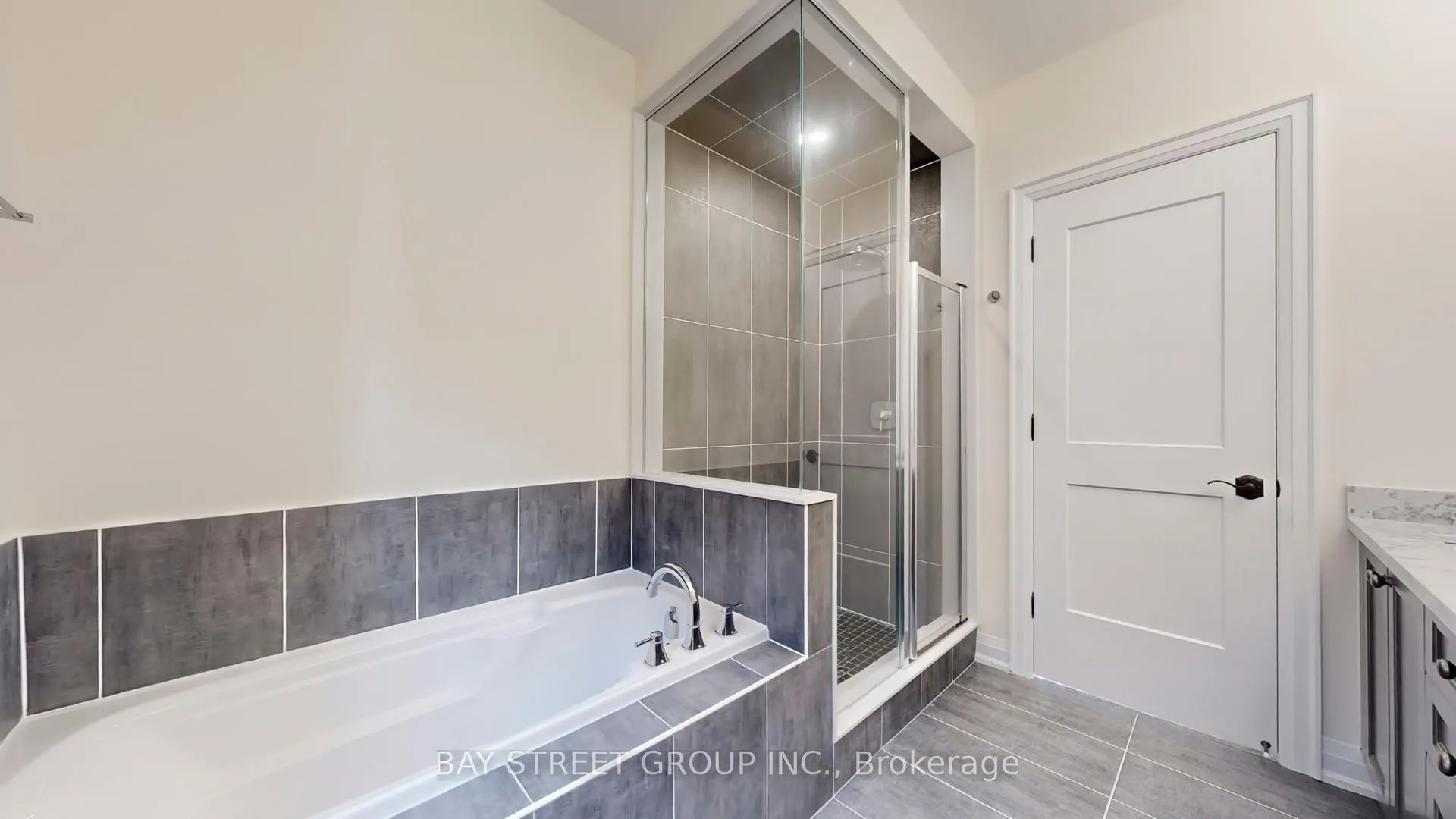 Photo 27 of 4279 Major Mackenzie Drive E, Markham, Angus Glen — HOMEH
