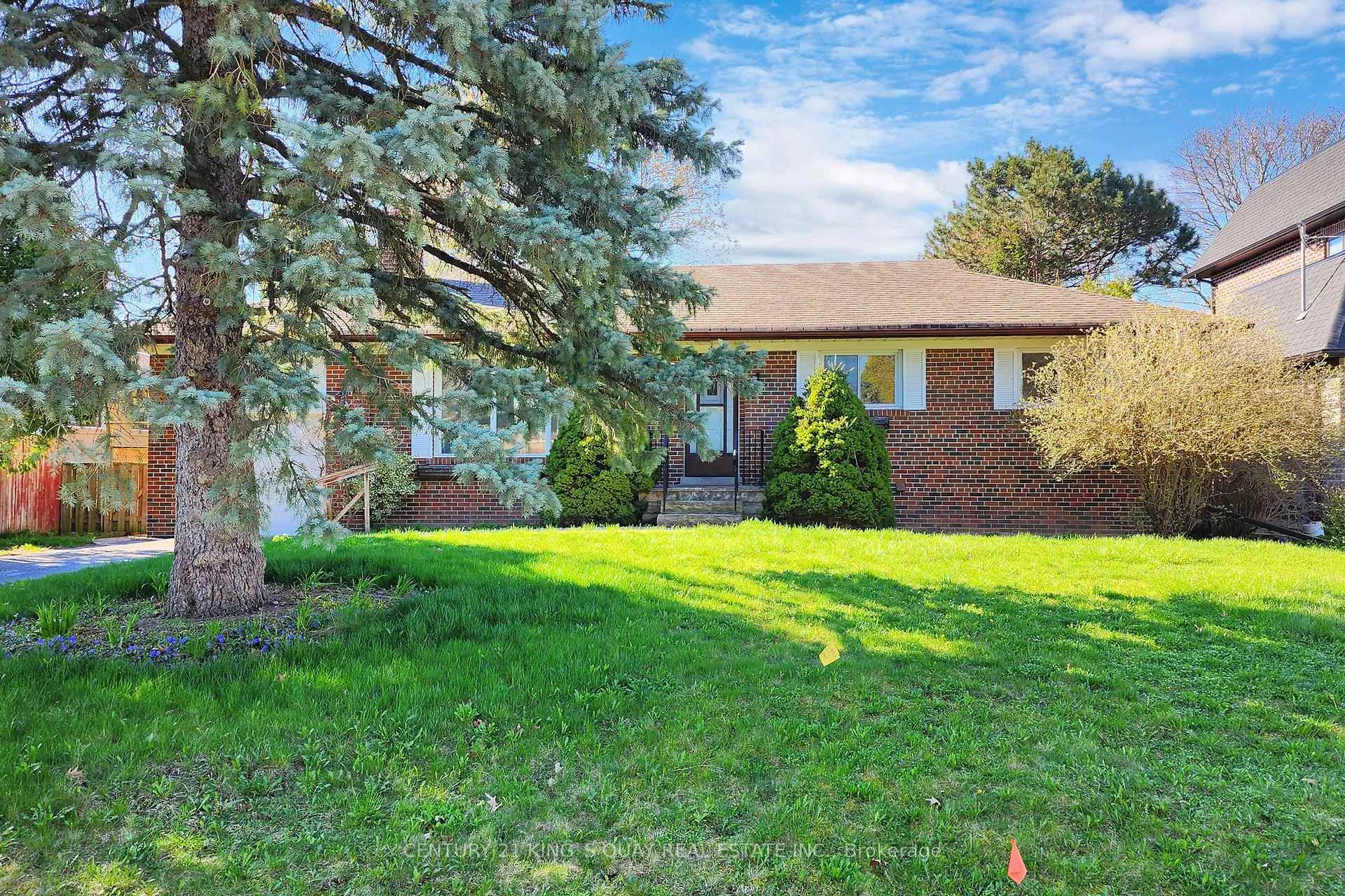 Photo 3 of 4 Honeybourne Crescent, Markham, Bullock — HOMEH
