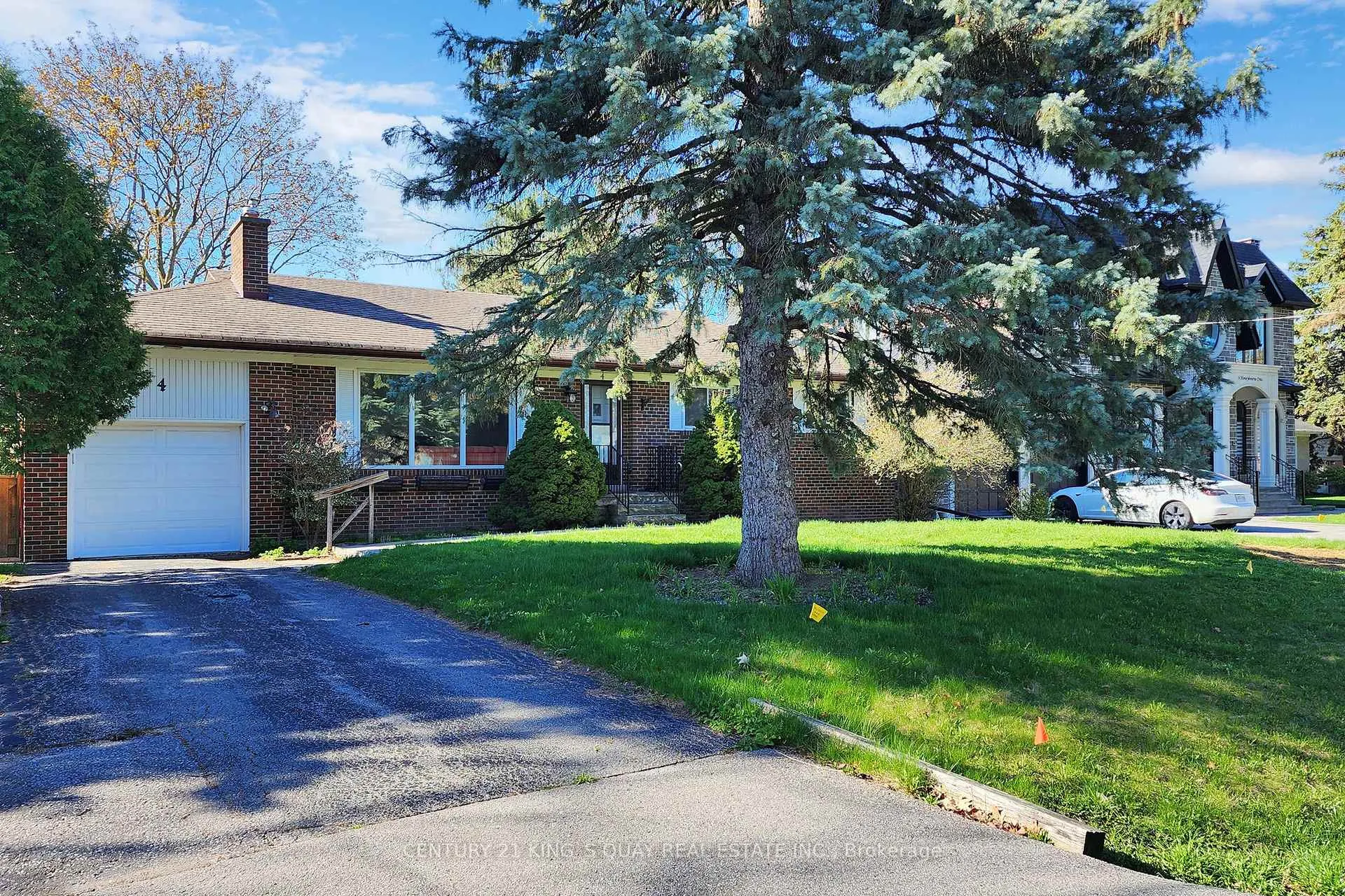 Photo 4 of 4 Honeybourne Crescent, Markham, Bullock — HOMEH