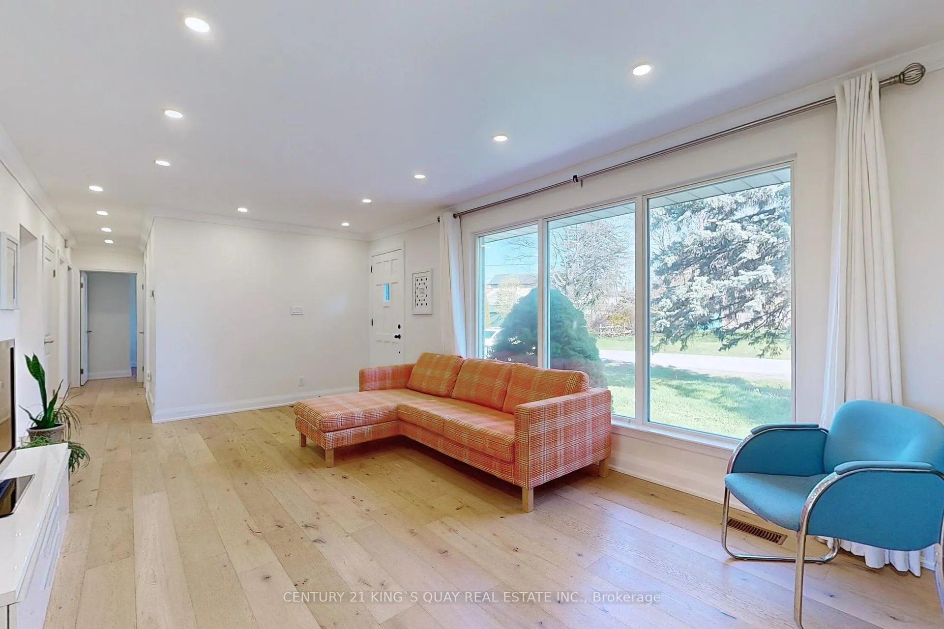Photo 7 of 4 Honeybourne Crescent, Markham, Bullock — HOMEH