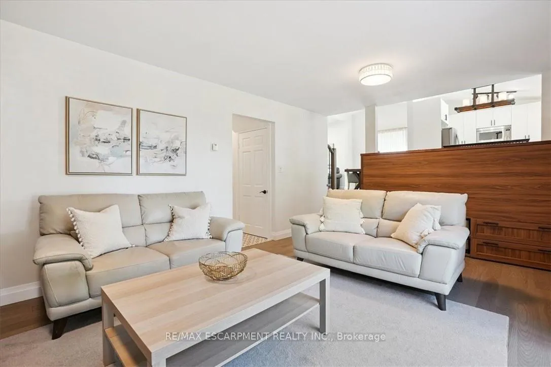 Photo 16 of 93 Westgate Park Drive, St. Catharines, Lakeshore — HOMEH