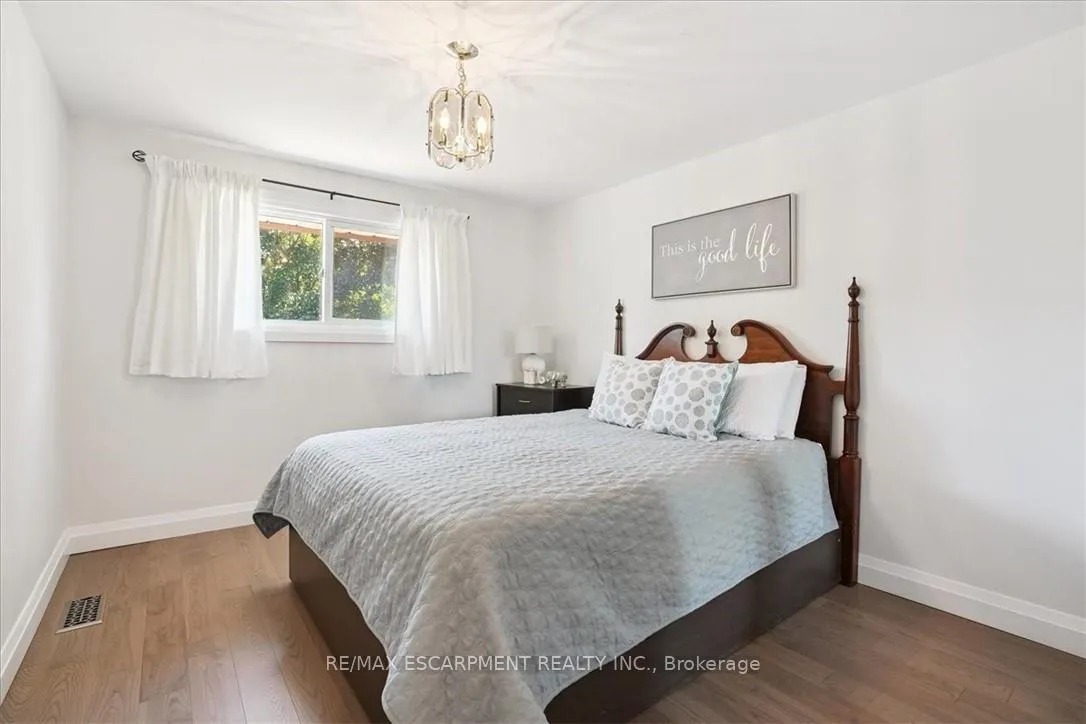 Photo 21 of 93 Westgate Park Drive, St. Catharines, Lakeshore — HOMEH