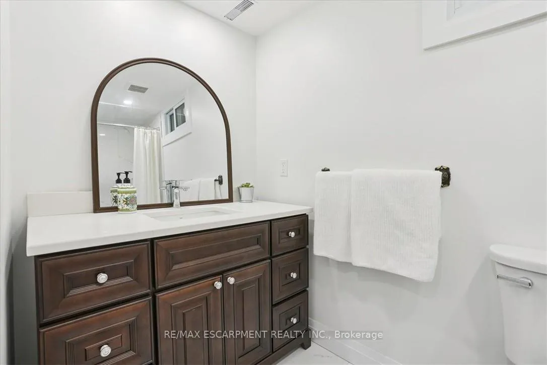 Photo 29 of 93 Westgate Park Drive, St. Catharines, Lakeshore — HOMEH