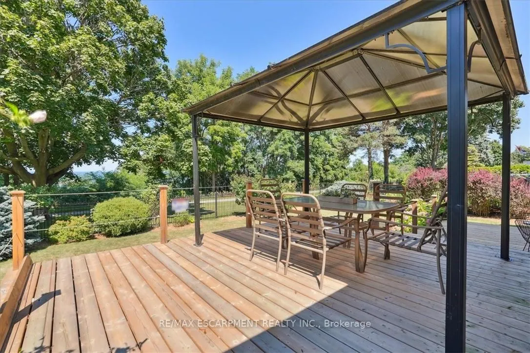 Photo 35 of 93 Westgate Park Drive, St. Catharines, Lakeshore — HOMEH
