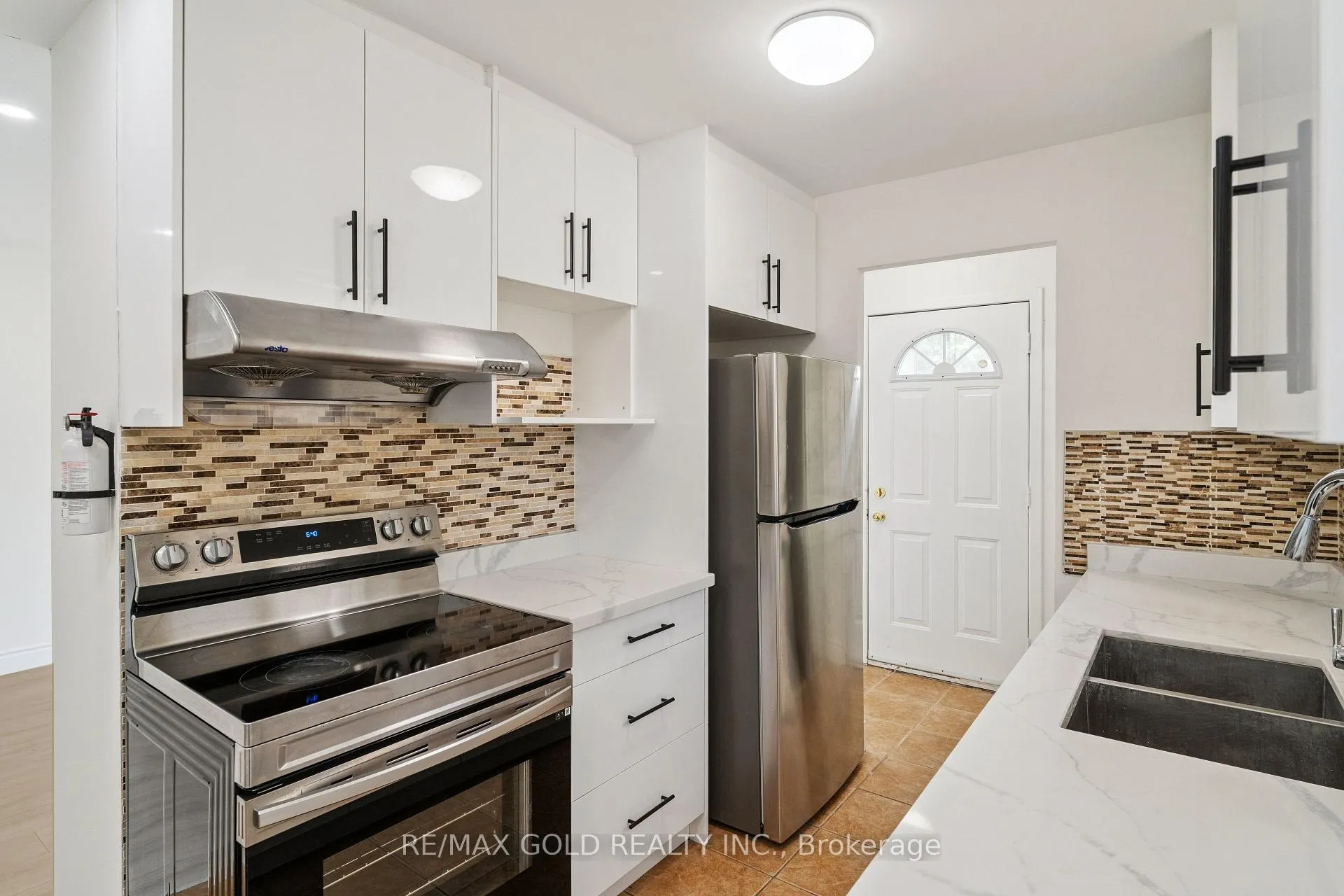 Photo 7 of 231 Cedarbrae Avenue, Waterloo — HOMEH