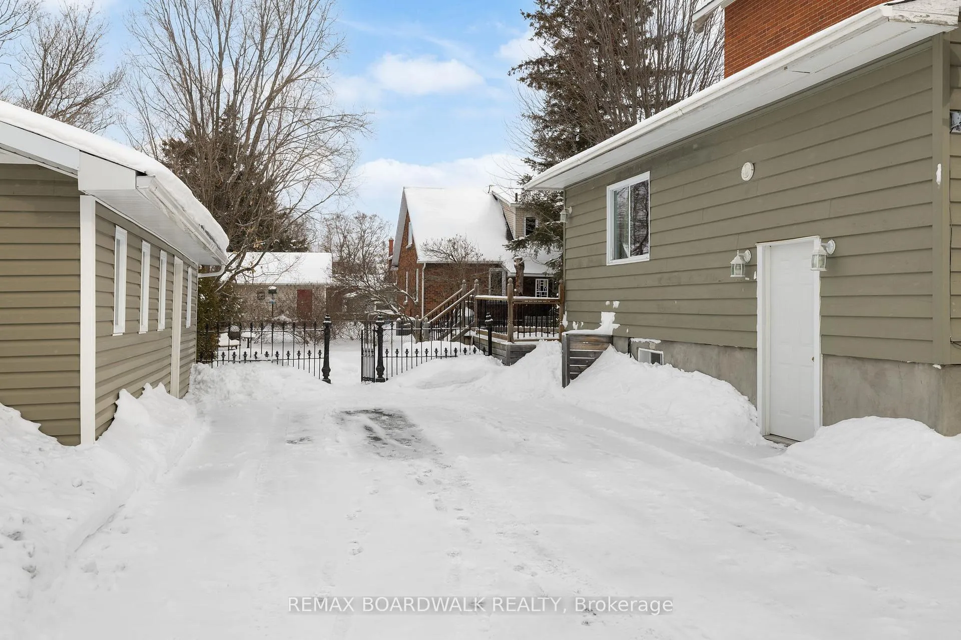 Photo 37 of 103 Lake Avenue E, Carleton Place — HOMEH