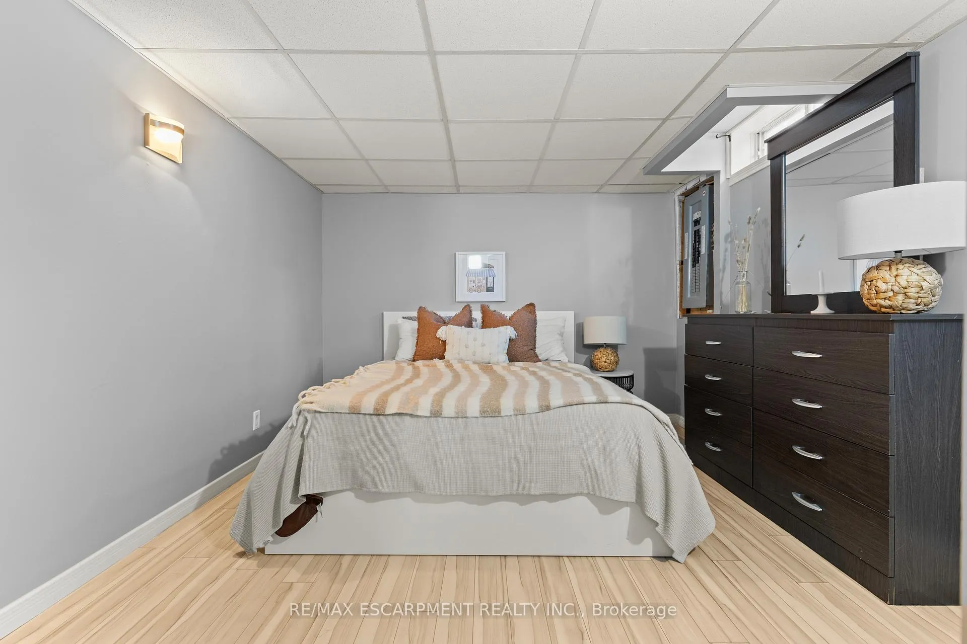 Photo 29 of Unit A, 15 Oak Avenue, Brant, Paris — HOMEH