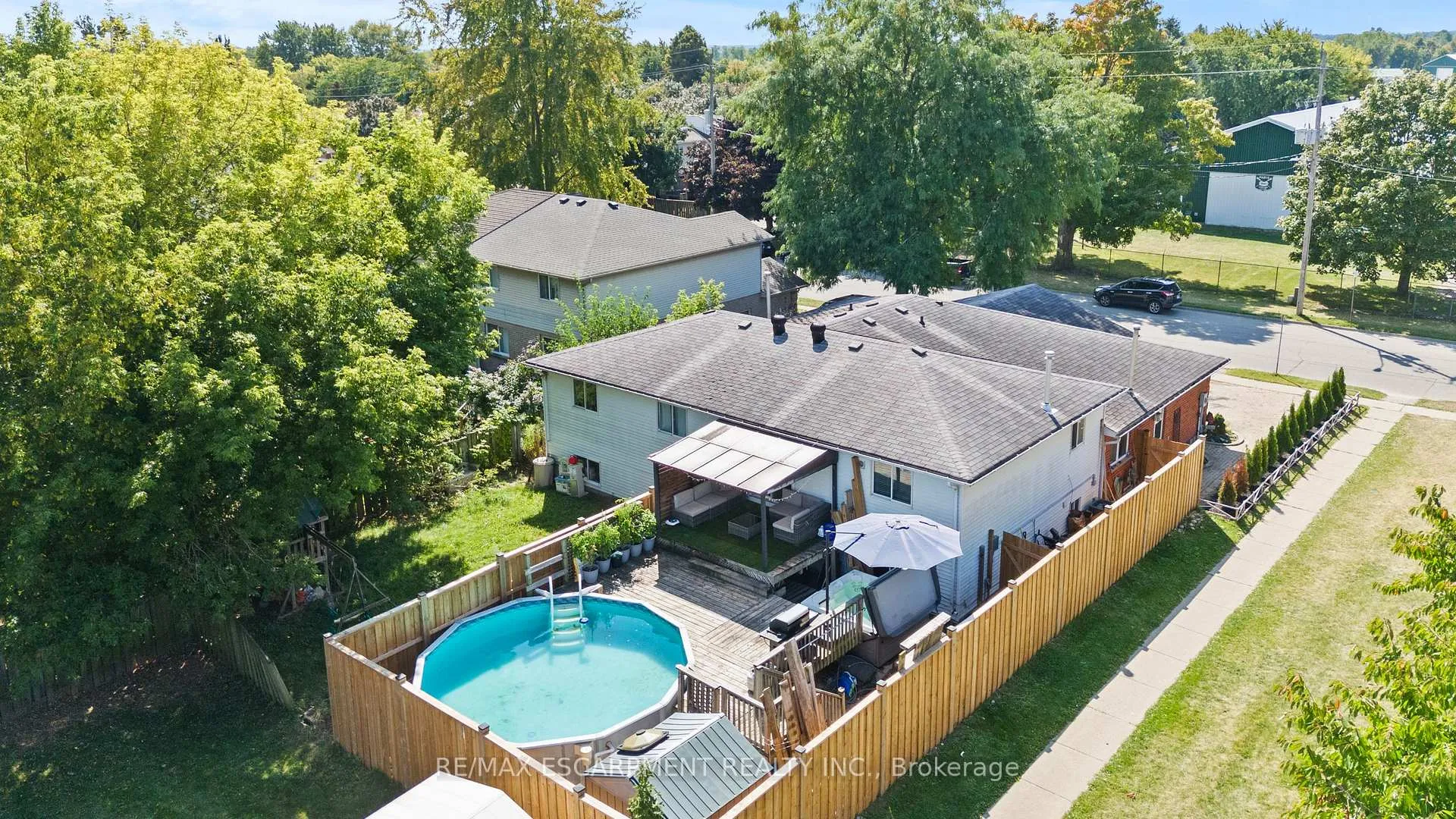 Photo 35 of Unit A, 15 Oak Avenue, Brant, Paris — HOMEH