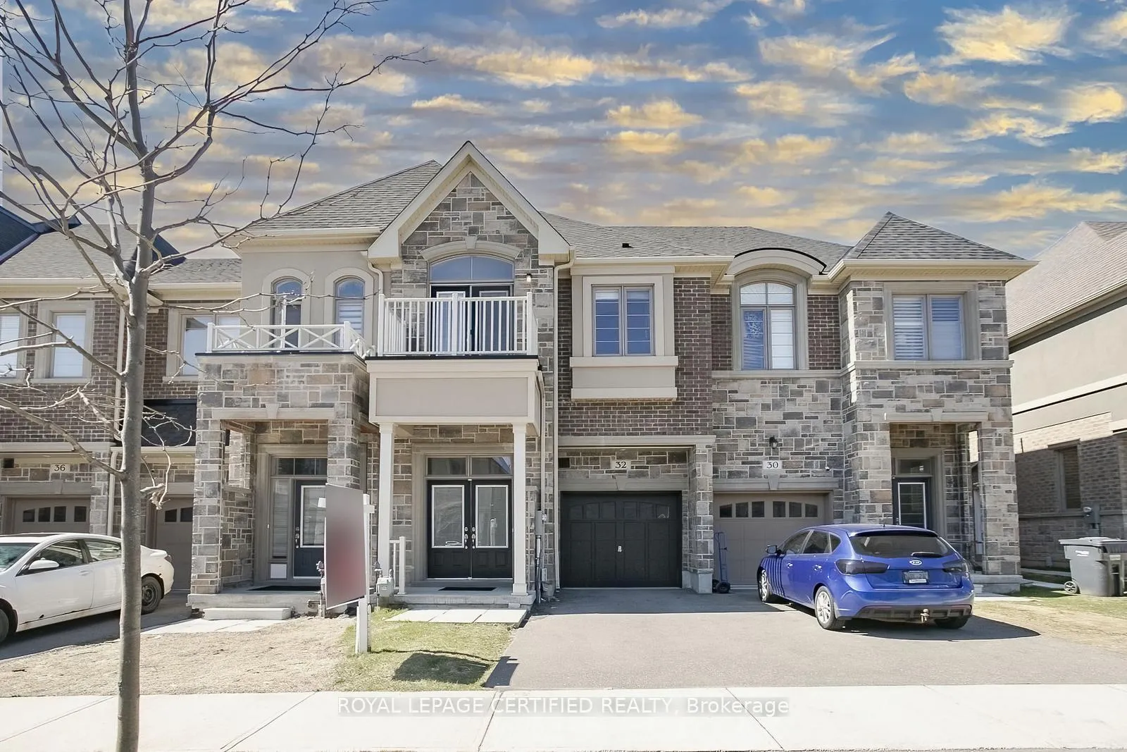 Front of 32 Dalbeattie Drive