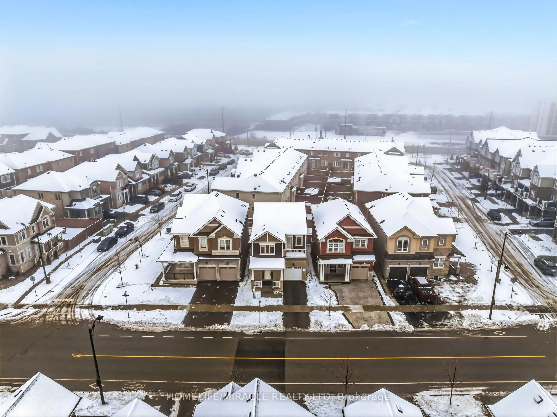 Photo 3 of 1344 Rose Way, Milton, Cobban — HOMEH