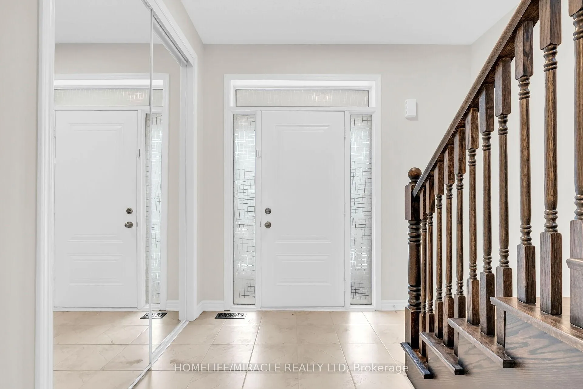 Photo 6 of 1344 Rose Way, Milton, Cobban — HOMEH