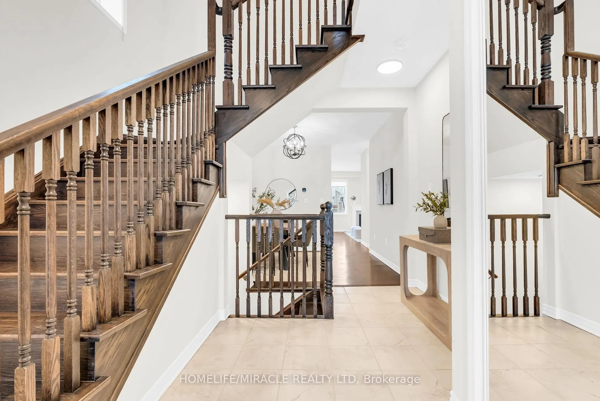 Photo 8 of 1344 Rose Way, Milton, Cobban — HOMEH